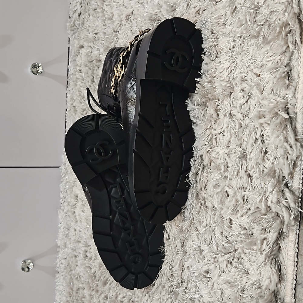Auth CHANEL combat boots - Picture 3 of 10